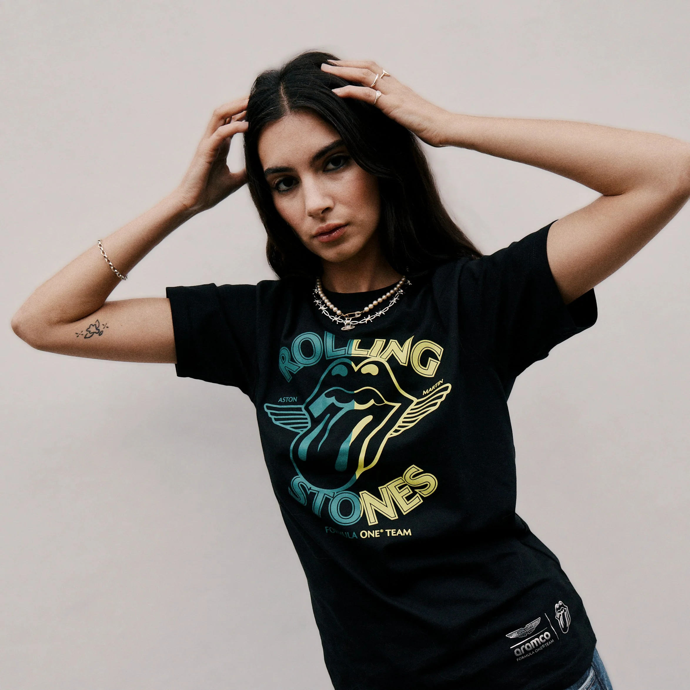 ASTON MARTIN Aramco F1® X ROLLING STONES TEE - Image 2