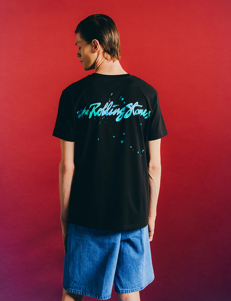 Black Paint Splatter Tongue Logo Graphic Print T-Shirt - Image 7