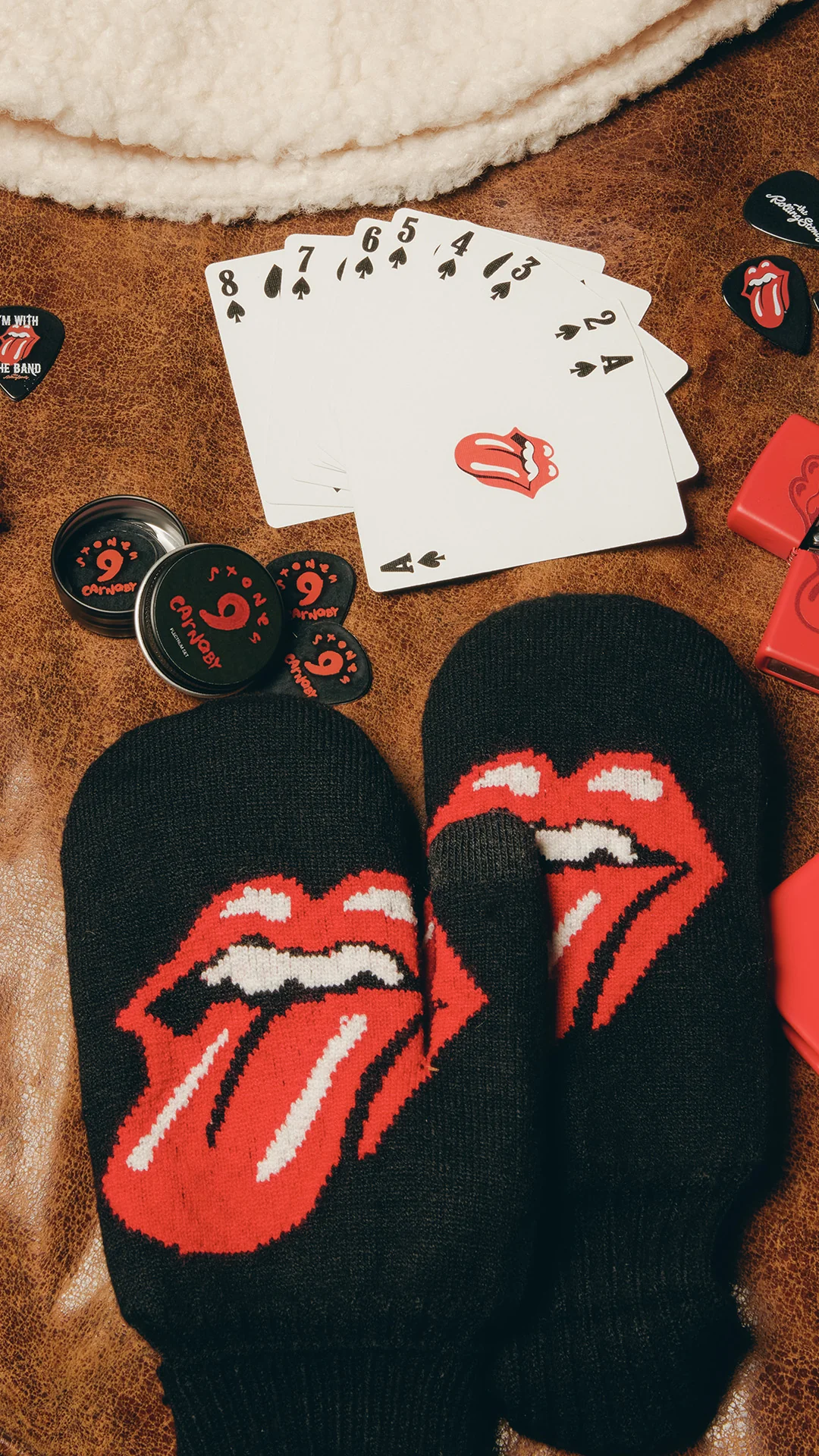 Classic Tongue Knitted Intarsia Mittens - Image 2