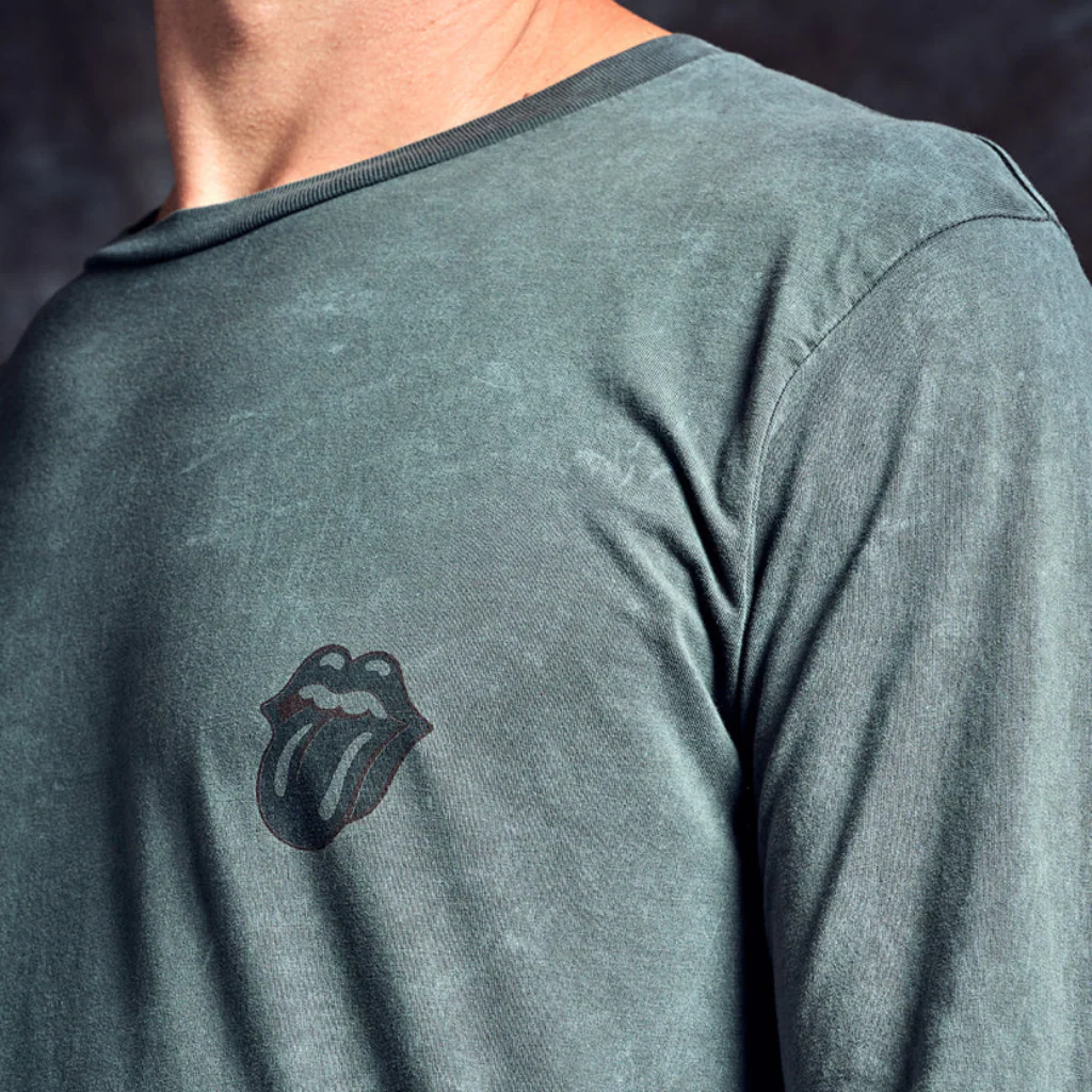 No. 9 Black Tongue & Script Longsleeve - Image 3
