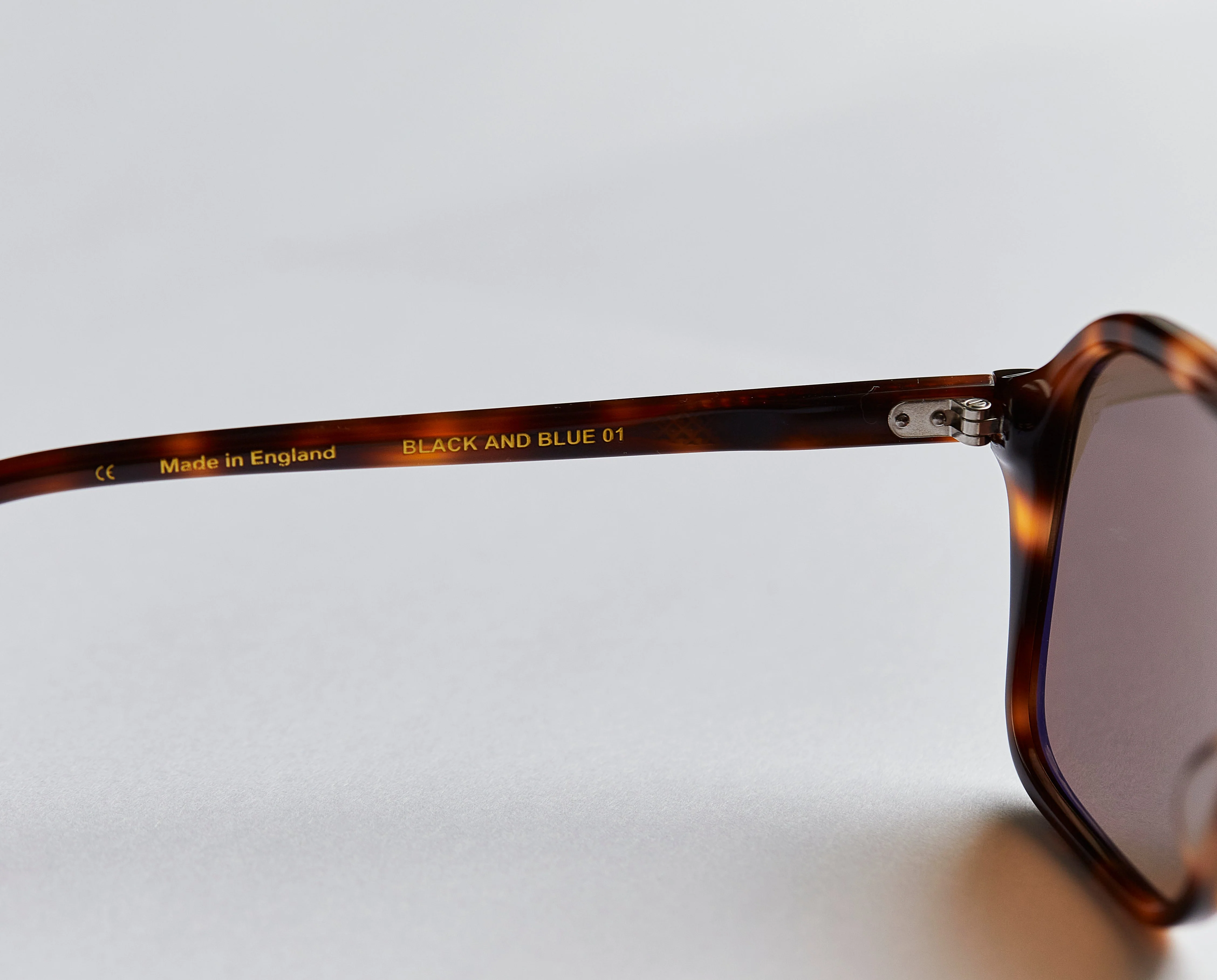 Stones x KIRK – Black & Blue Rock & Roll Aviator Dark Brown Lens - Image 4