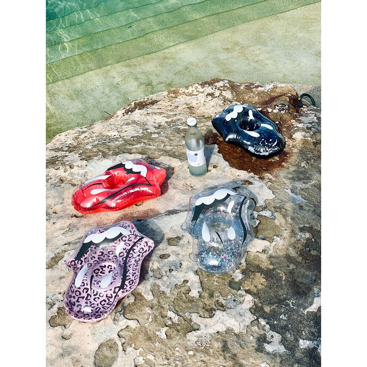 Stones x Sunnylife Set of 4 Classic Tongue Inflatable Drink Holders - Image 2